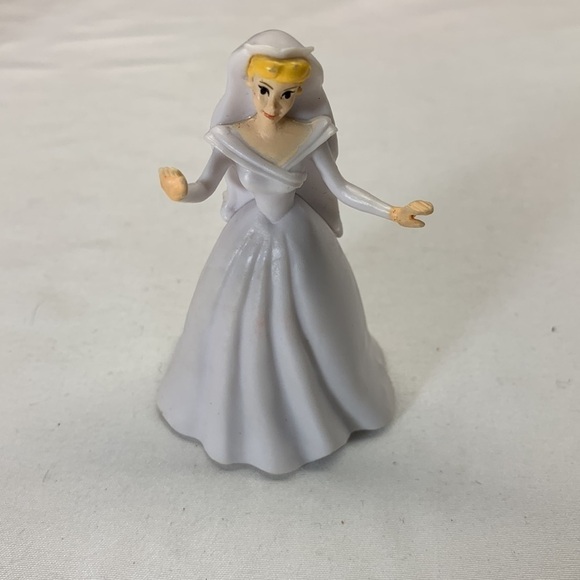 Disney Princess Figurines - Lot of 7 - Picture 5 of 11